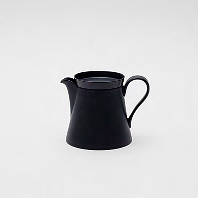 teapot black big