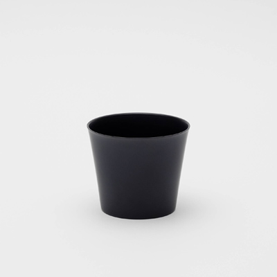 tea cup black middle